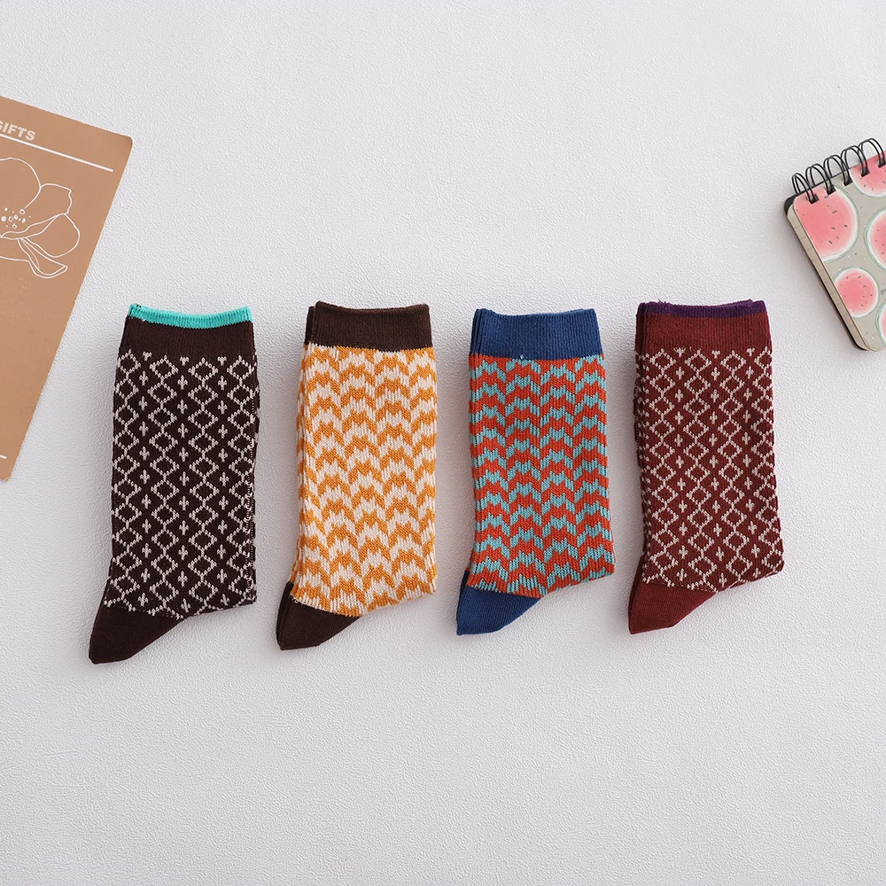 1 Чифт женски чорапи, пролет-есен, високо качество, ретро стил, дамски Мъжки чифт, памучни чорапи с шарките на птичи ленти, чорапи обикновена Изображение 2