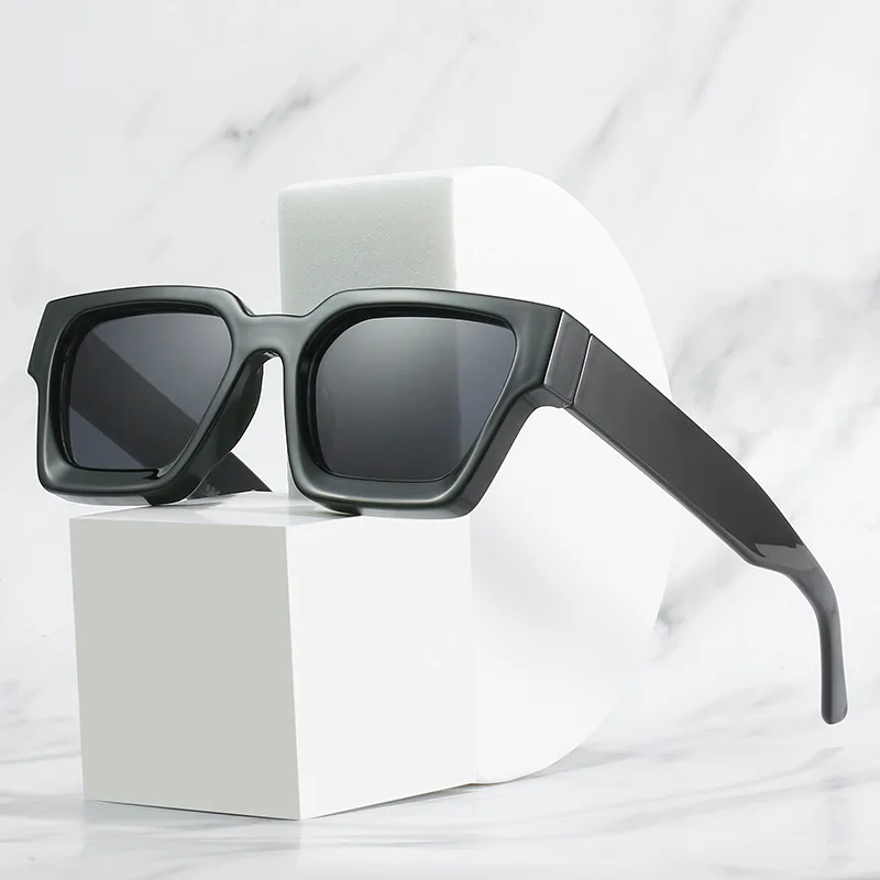 2022 Нови модни слънчеви очила в кутия, персонални дамски слънчеви очила в голяма рамка Изображение 3