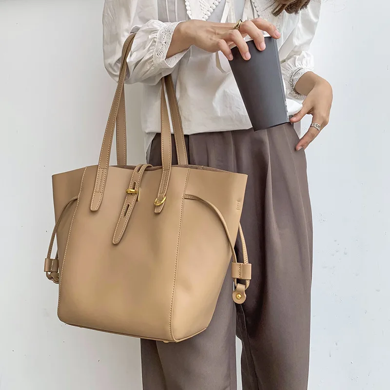 2023 Дамска чанта-trapeze от естествена кожа, Нова висококачествена чанта през рамо, Дамски Ежедневни чанти-тоут голям Капацитет Bolso Mujer Изображение 0