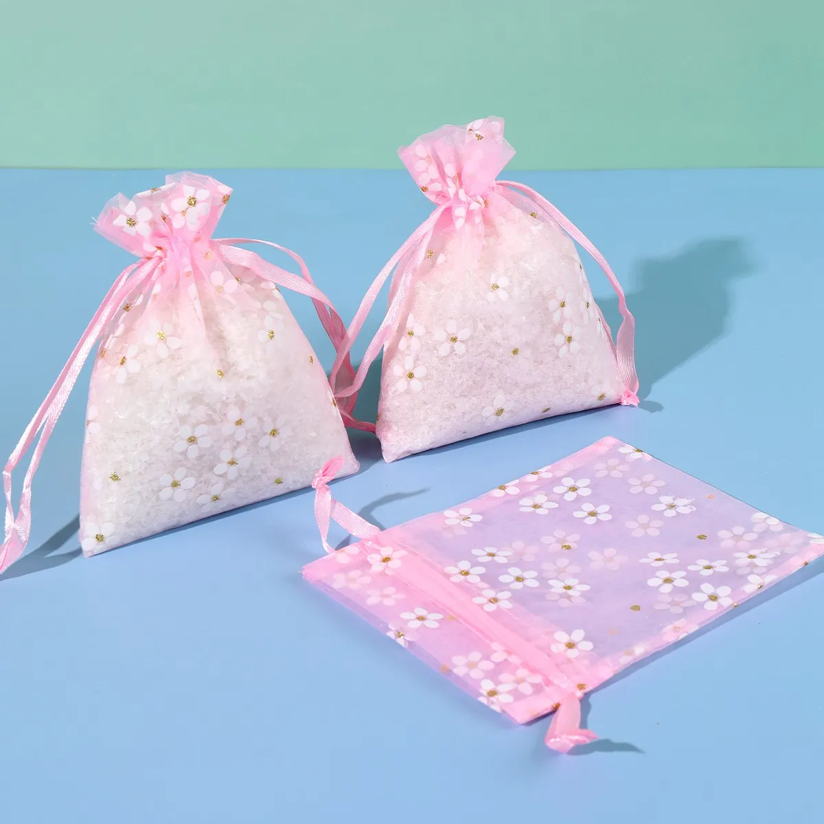 HUIRAN 10ШТ Бели и розови дамски чанти с завязками от органза, за опаковане на подаръци, бижута, чанти, чанта за прежда, Коледни сватбени сувенири и подаръци Изображение 2