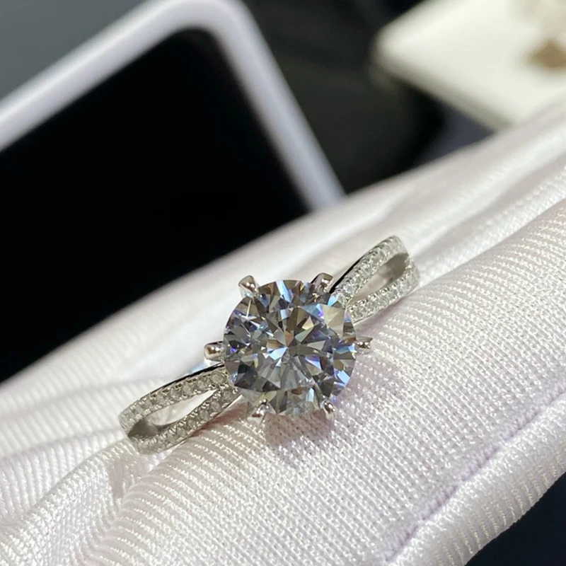 Висококачествено сребро 925 проба, луксозно дамско класическо луксозно брилянтният пръстен, сватбени бижута, подарък за годишнина от сватбата Изображение 0