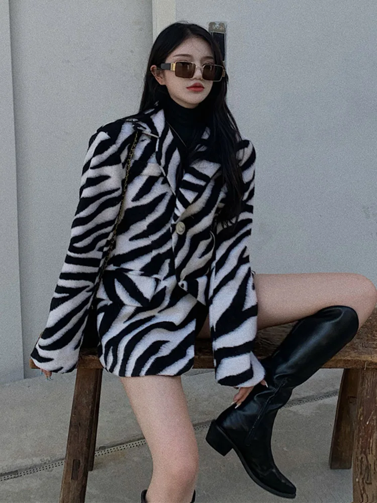 Елегантен вълнен блейзър в корейски стил с шарките на зебра, дамско яке 2023, есен и зима, новата мода за отслабване и модно палто Изображение 2