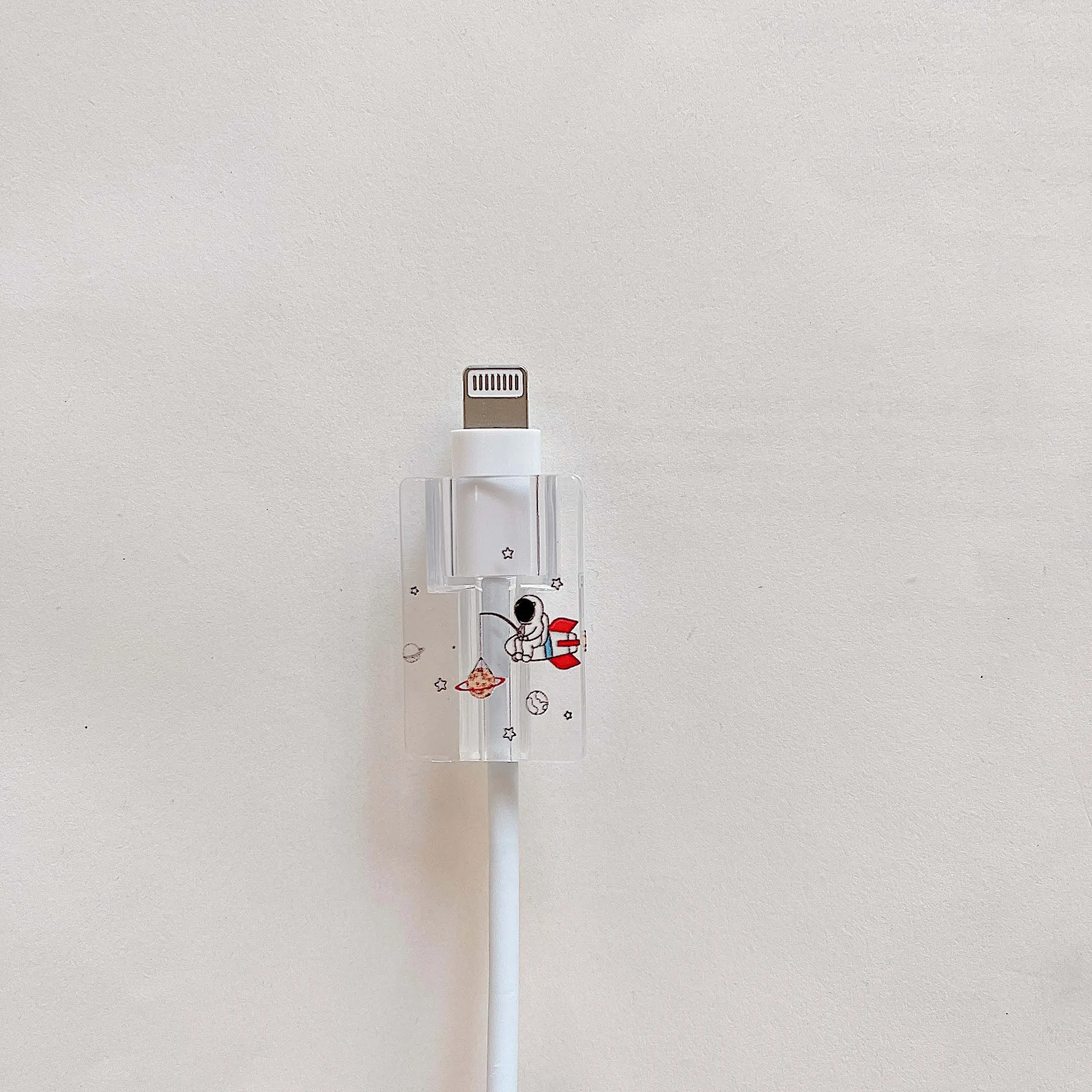 Защитен калъф за навиване на линия за предаване на данни Bite cord, USB-кабел, сладък cartoony калъф с космонавт за Apple iphone, бързо зареждане на 20/18 W Изображение 1
