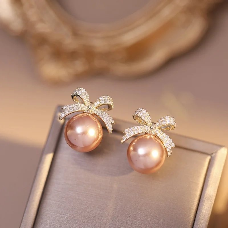 Красиви дамски обици-розово с бели перли, луксозни обеци с кристали, сватбени обици златен цвят за жени Изображение 0