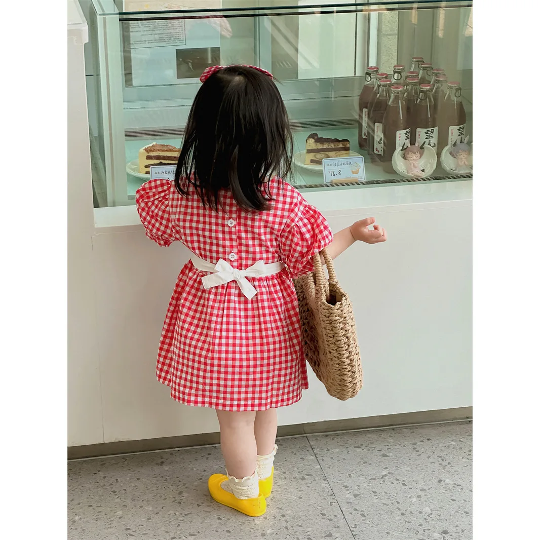 Лятно нова рокля за момичета, червено памучно рокля в клетка с пищни ръкави, модни корейската версия, игрив, сладък, гъвкав детски дрехи Изображение 4