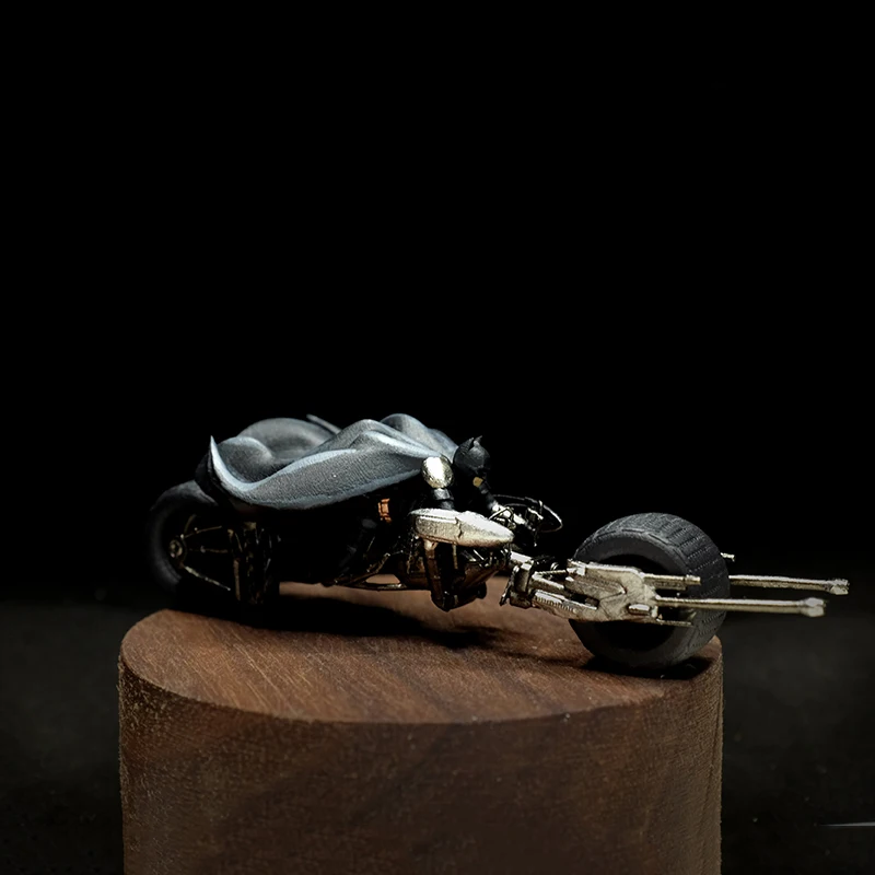 Модел мотоциклети в мащаб 1:64, модел кукли-мотоциклетист, автомобилната сцена, герой, фигурка от смола, играчки аксесоари Изображение 2