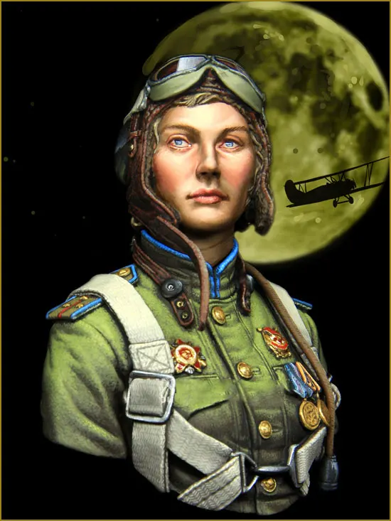 На съветската жена-пилот от Втората световна война в мащаб 1/10, Бюст от смола, миниатюри, Неокрашенный, Монтаж със собствените си ръце, Статична фигурка GK, колекция от комплекти от модели Изображение 0