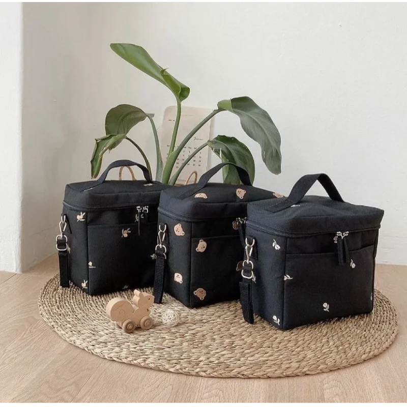 Нова чанта за майките с бродерия с цип, подвесная чанта за детска количка, самозалепваща чанта за пелени с голям капацитет и стилна чанта за памперси Изображение 0