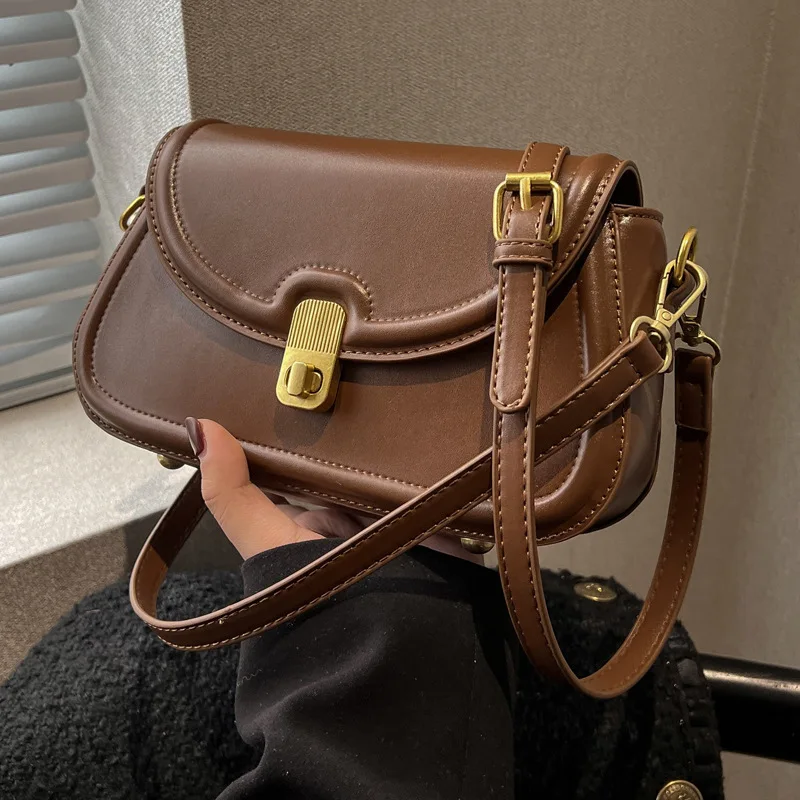Популярната Женска чанта през рамо 2023, Нова Висококачествена чанта Ins, Нишевая Пролетно Универсална чанта-Месинджър, Малка Квадратна Чанта Изображение 1