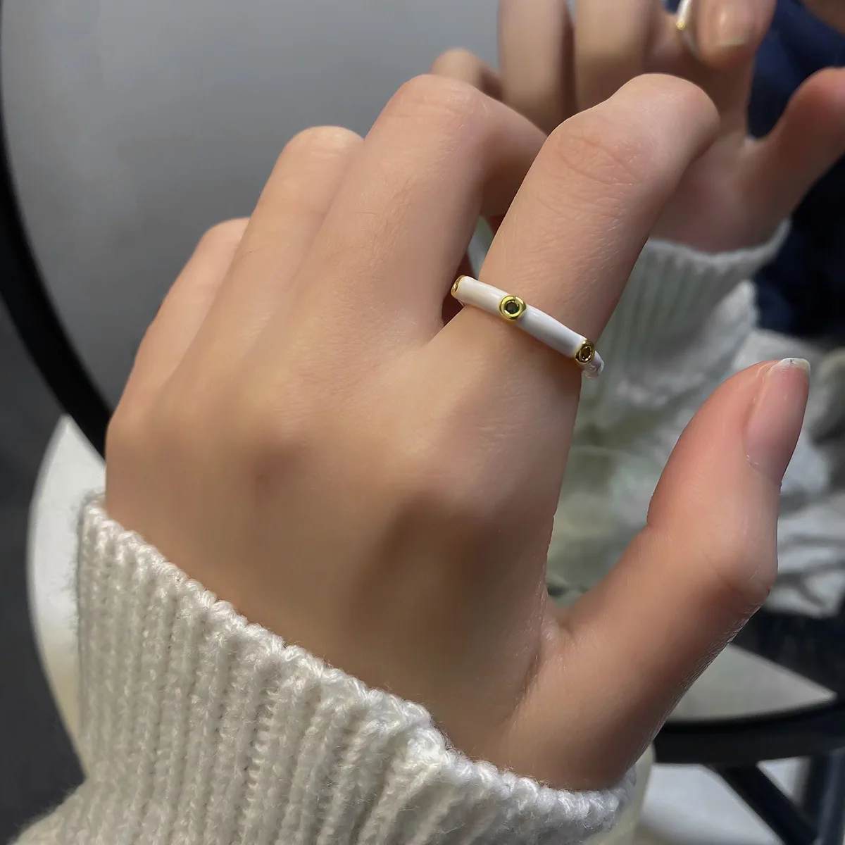 Пръстен с емайл, в семпъл стил, украшенное брилянтен кубическим цирконий, модерно годежен пръстен за жени Изображение 1