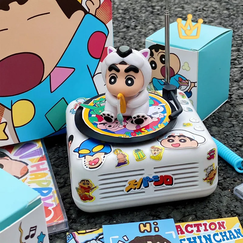 Серия Crayon Shin-Chan, скъпа аудио Bluetooth високоговорител, кукла, за декорация, аниме фигурки, модели играчки за деца, подарък кутия, комплект Изображение 0